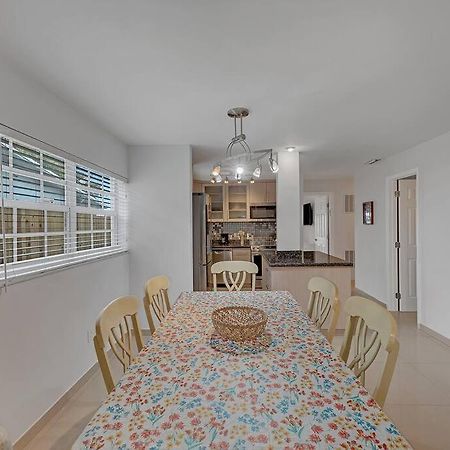 Supervilla - Lakefront - Sunsets, Kayaks, Grill Fort Lauderdale Exterior photo