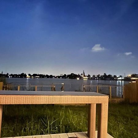 Supervilla - Lakefront - Sunsets, Kayaks, Grill Fort Lauderdale Exterior photo