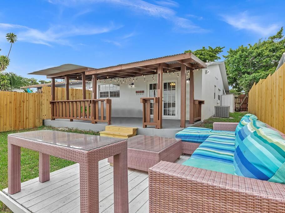 Supervilla - Lakefront - Sunsets, Kayaks, Grill Fort Lauderdale Exterior photo