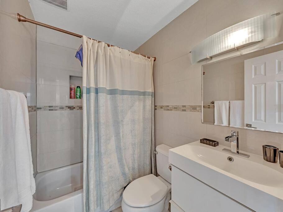 Supervilla - Lakefront - Sunsets, Kayaks, Grill Fort Lauderdale Exterior photo