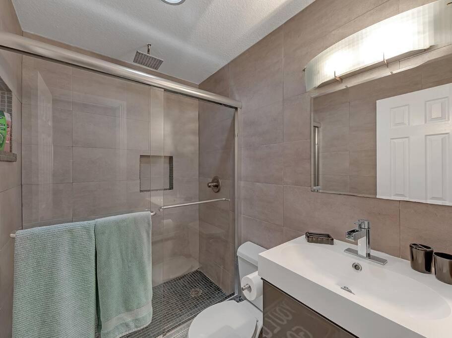 Supervilla - Lakefront - Sunsets, Kayaks, Grill Fort Lauderdale Exterior photo